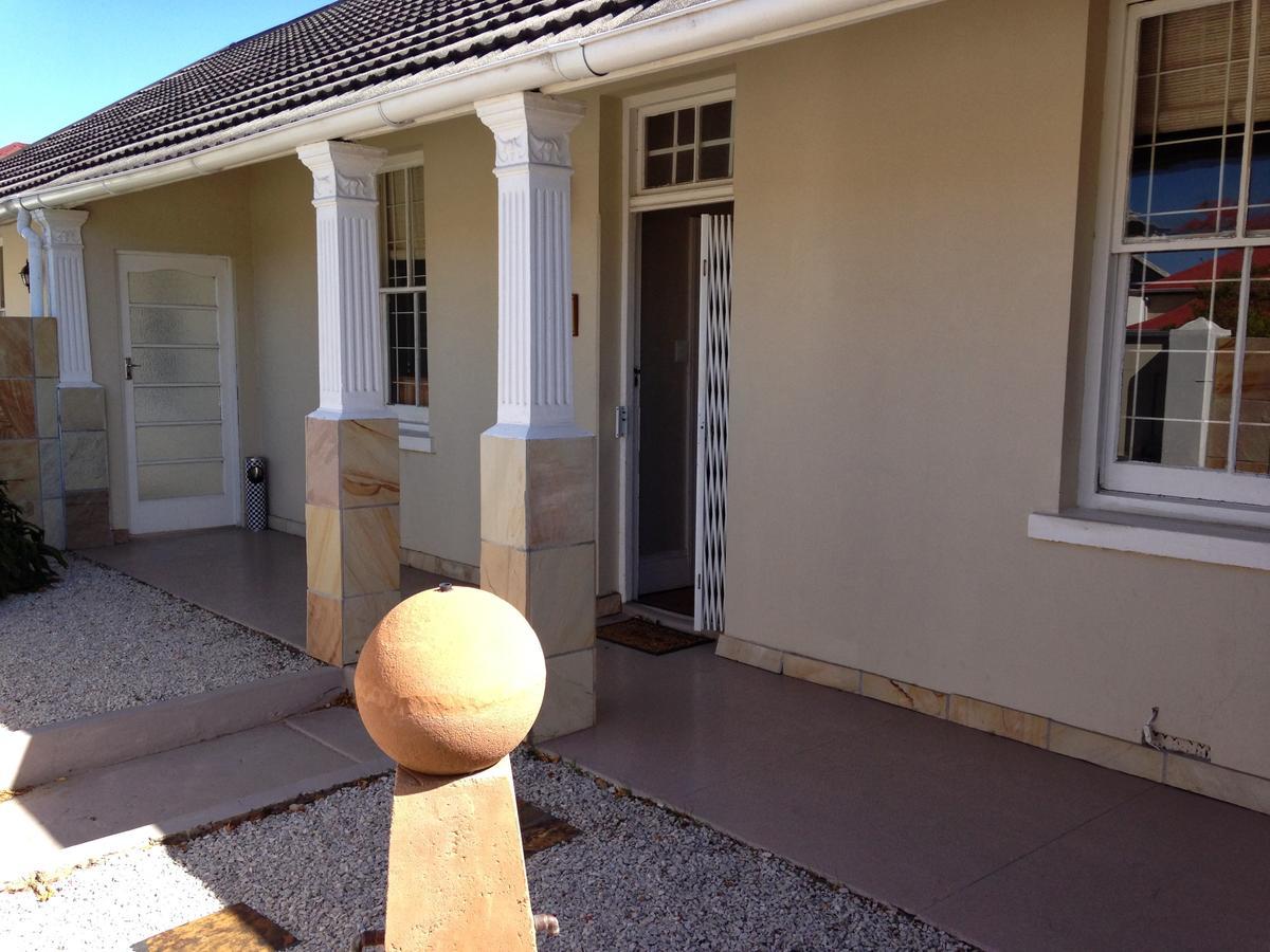 Guesthouse On Irvine Port Elizabeth Buitenkant foto