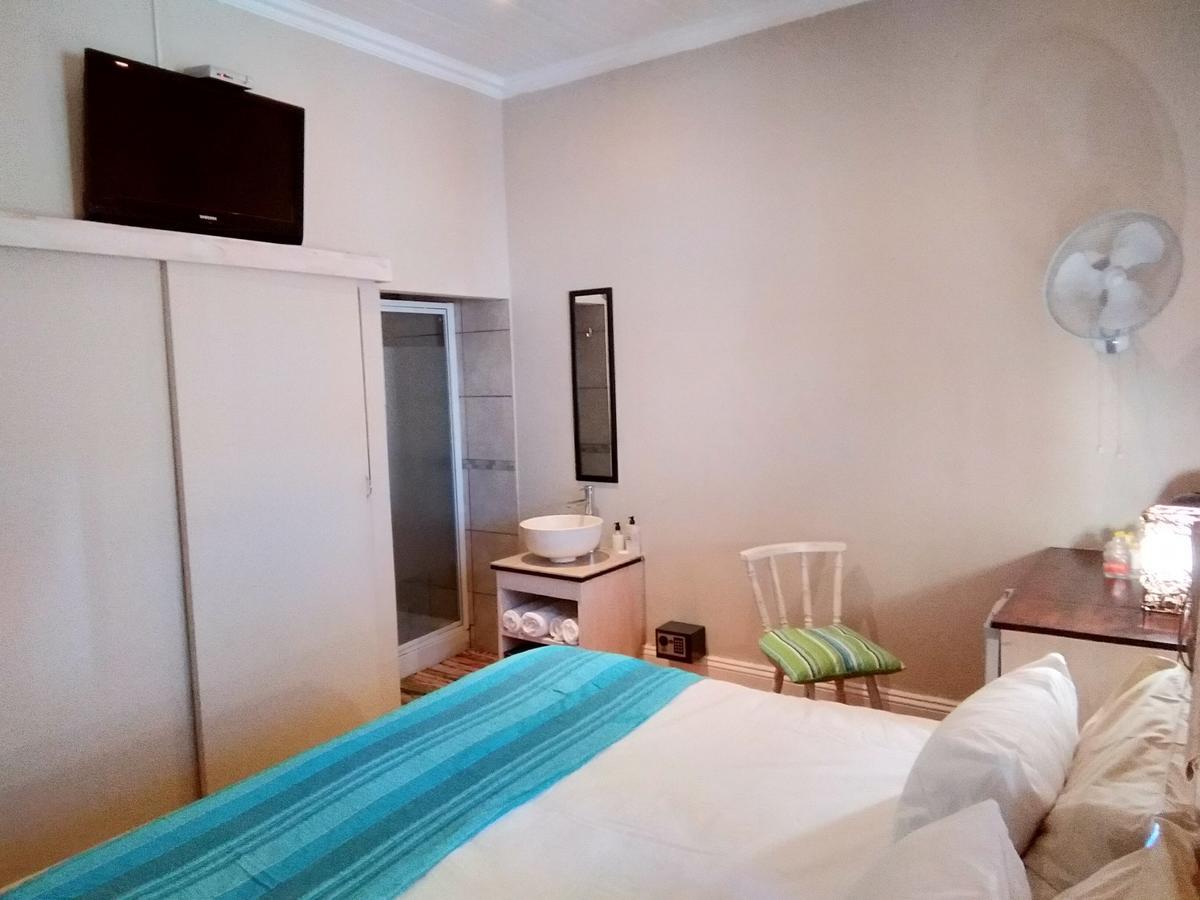 Guesthouse On Irvine Port Elizabeth Buitenkant foto
