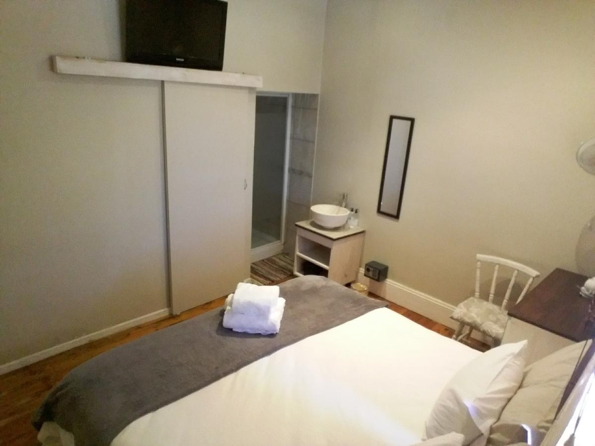 Guesthouse On Irvine Port Elizabeth Buitenkant foto