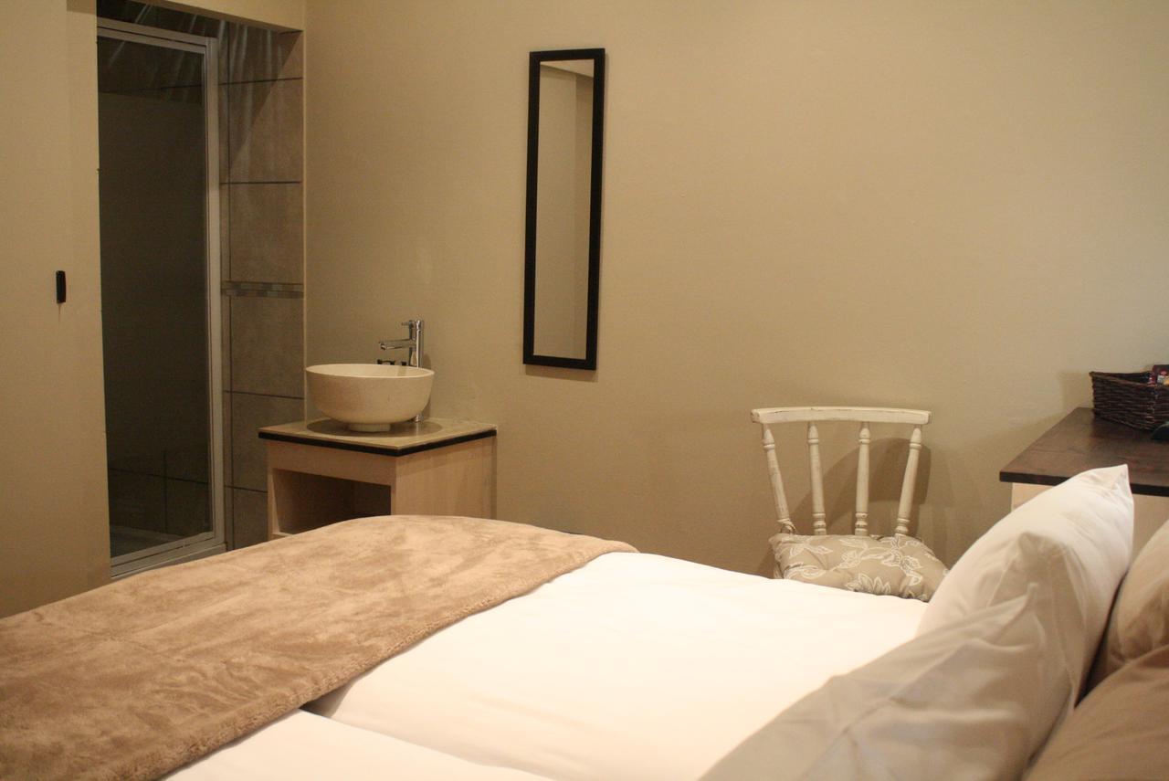 Guesthouse On Irvine Port Elizabeth Buitenkant foto